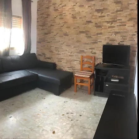 Con Piscina Privada Solo Familias Holiday home